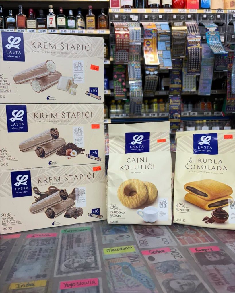 Krem štapići and other biscuits
